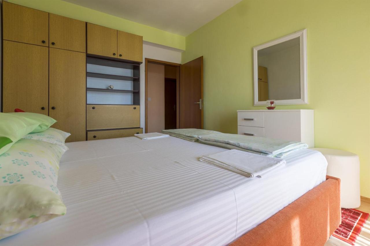 Apartments Dragica Dramalj Buitenkant foto