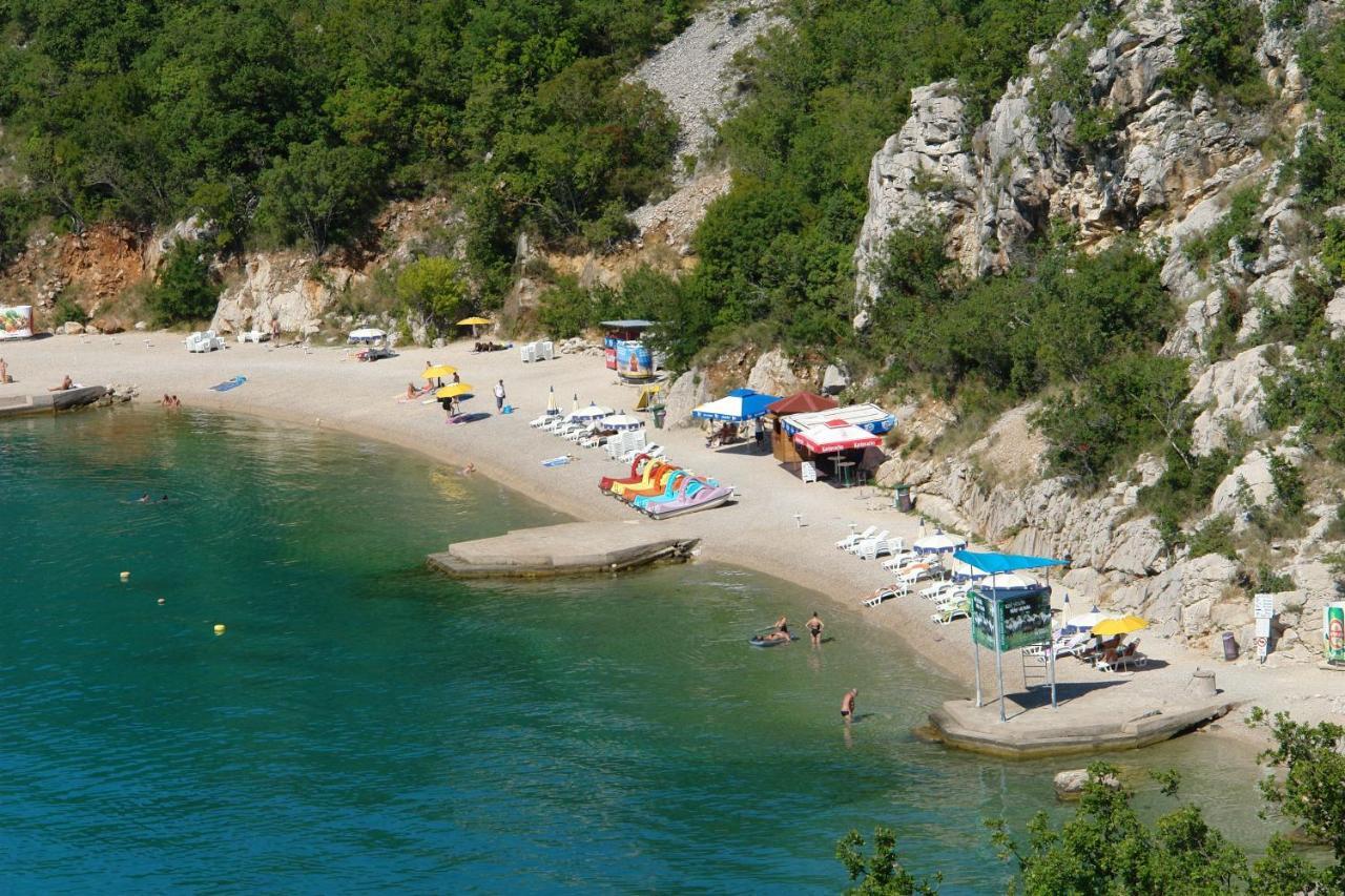 Apartments Dragica Dramalj Buitenkant foto