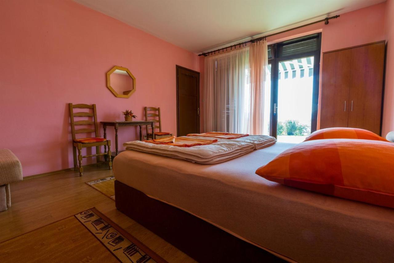 Apartments Dragica Dramalj Buitenkant foto