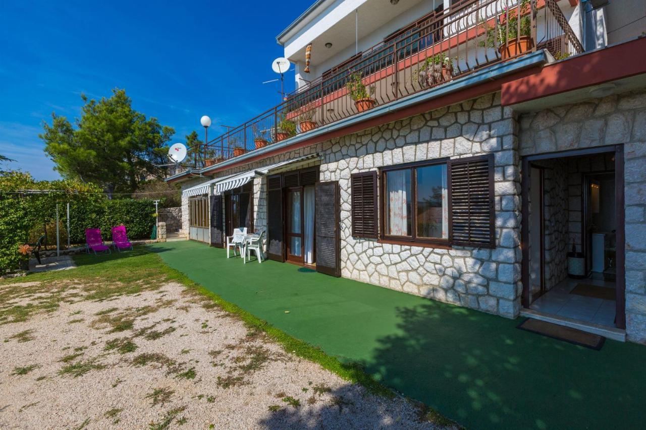 Apartments Dragica Dramalj Buitenkant foto